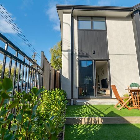 King Bed On Hagley Park Corner In The Cbd Apartment Крайстчърч Екстериор снимка