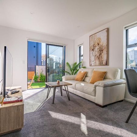 King Bed On Hagley Park Corner In The Cbd Apartment Крайстчърч Екстериор снимка