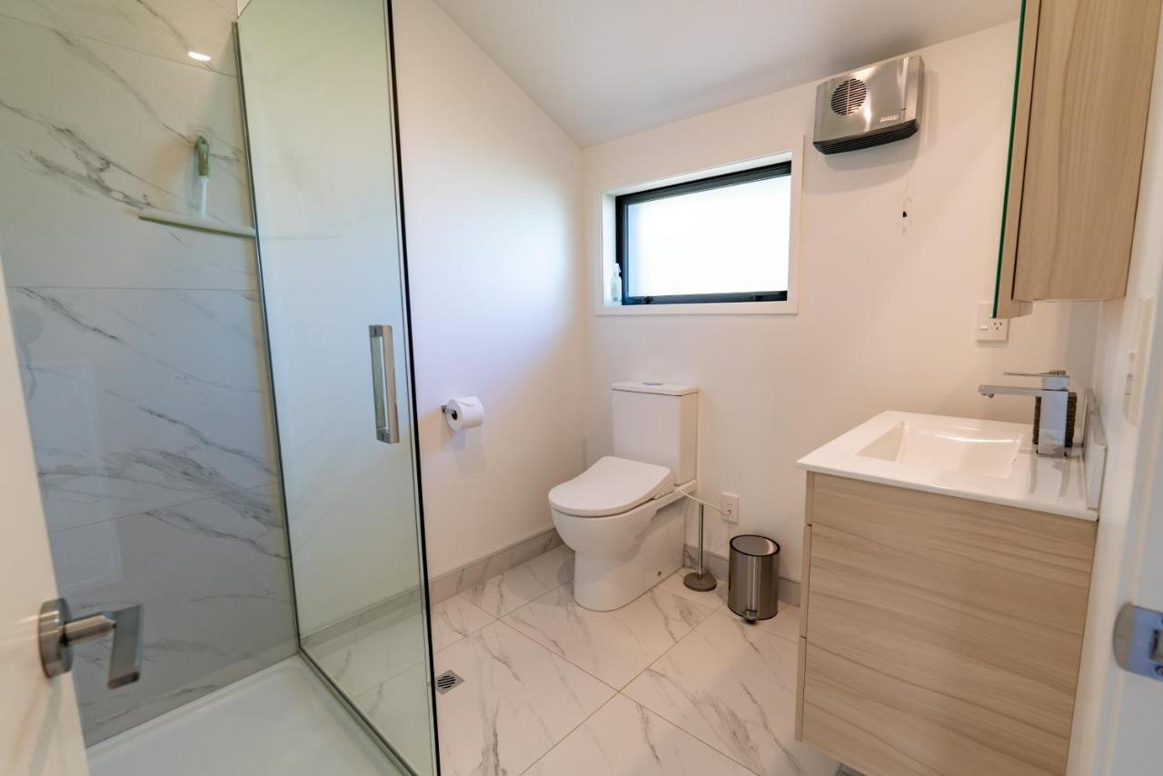 King Bed On Hagley Park Corner In The Cbd Apartment Крайстчърч Екстериор снимка