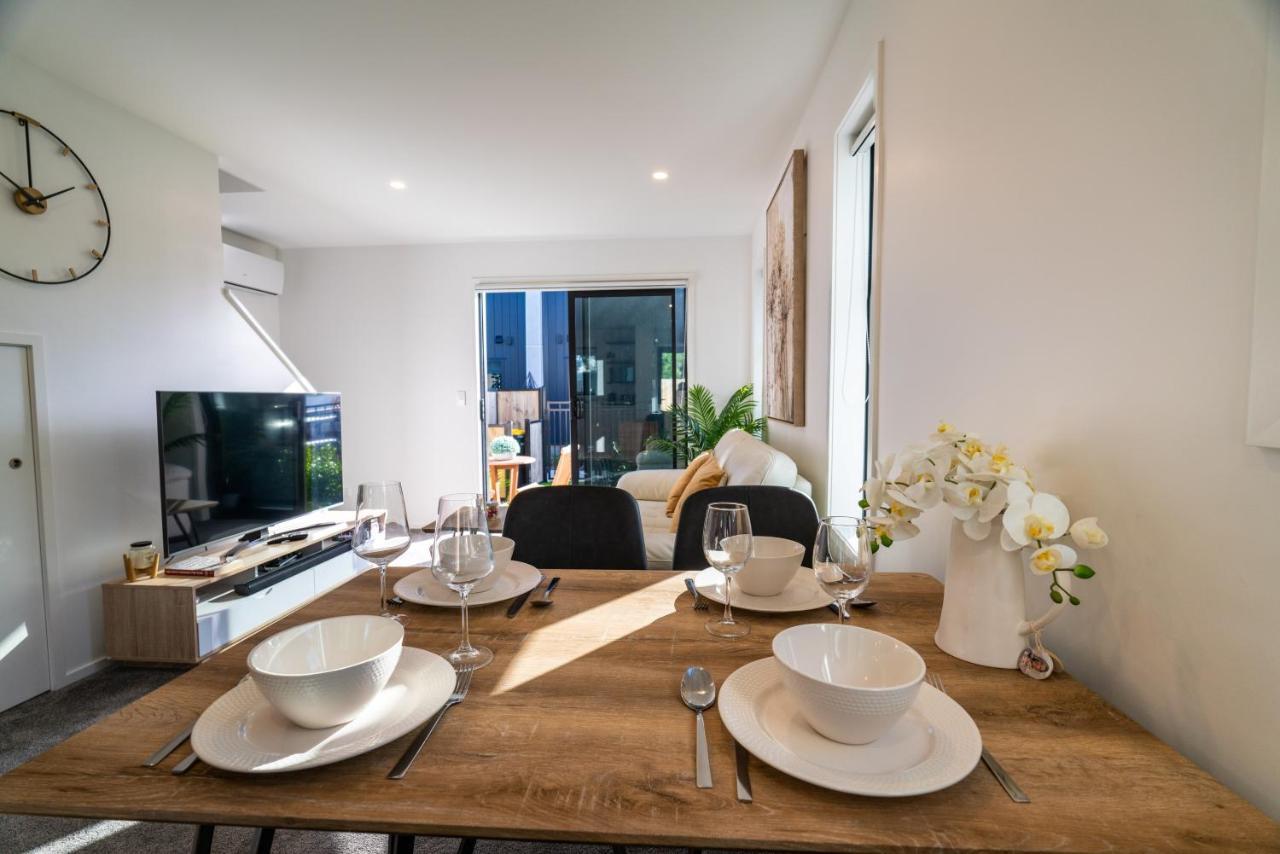 King Bed On Hagley Park Corner In The Cbd Apartment Крайстчърч Екстериор снимка