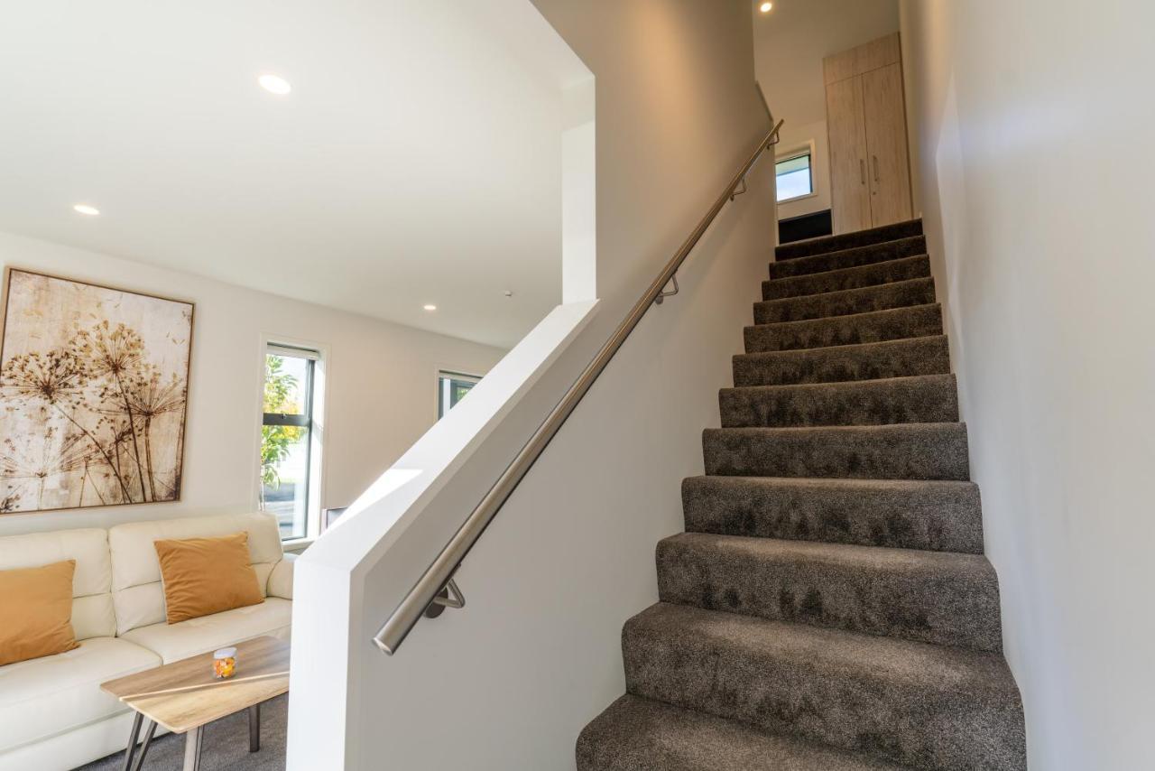 King Bed On Hagley Park Corner In The Cbd Apartment Крайстчърч Екстериор снимка