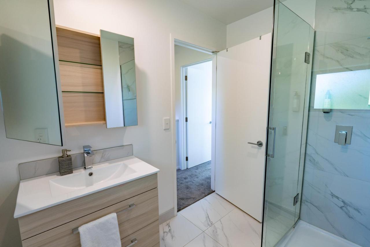 King Bed On Hagley Park Corner In The Cbd Apartment Крайстчърч Екстериор снимка